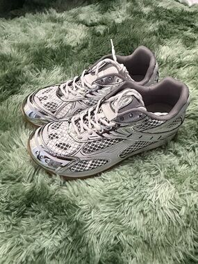 Men’s silver bottega sneakers
